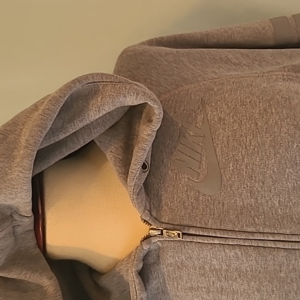 Nike gray zipper hoodie w/ pockets szM